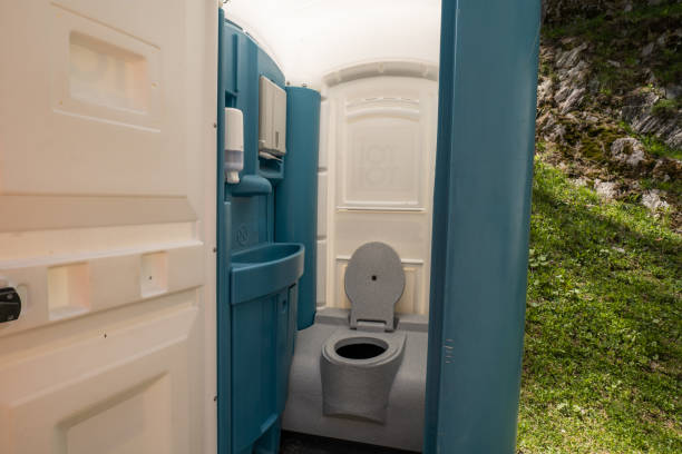 Best Handicap porta potty rental  in St Helen, MI